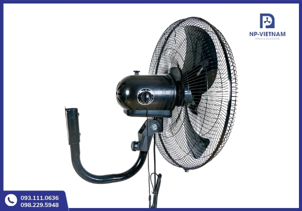 Quạt treo tường công nghiệp phân tán gió rộng từ trên cao, giải pháp phù hợp cho xưởng nhỏ