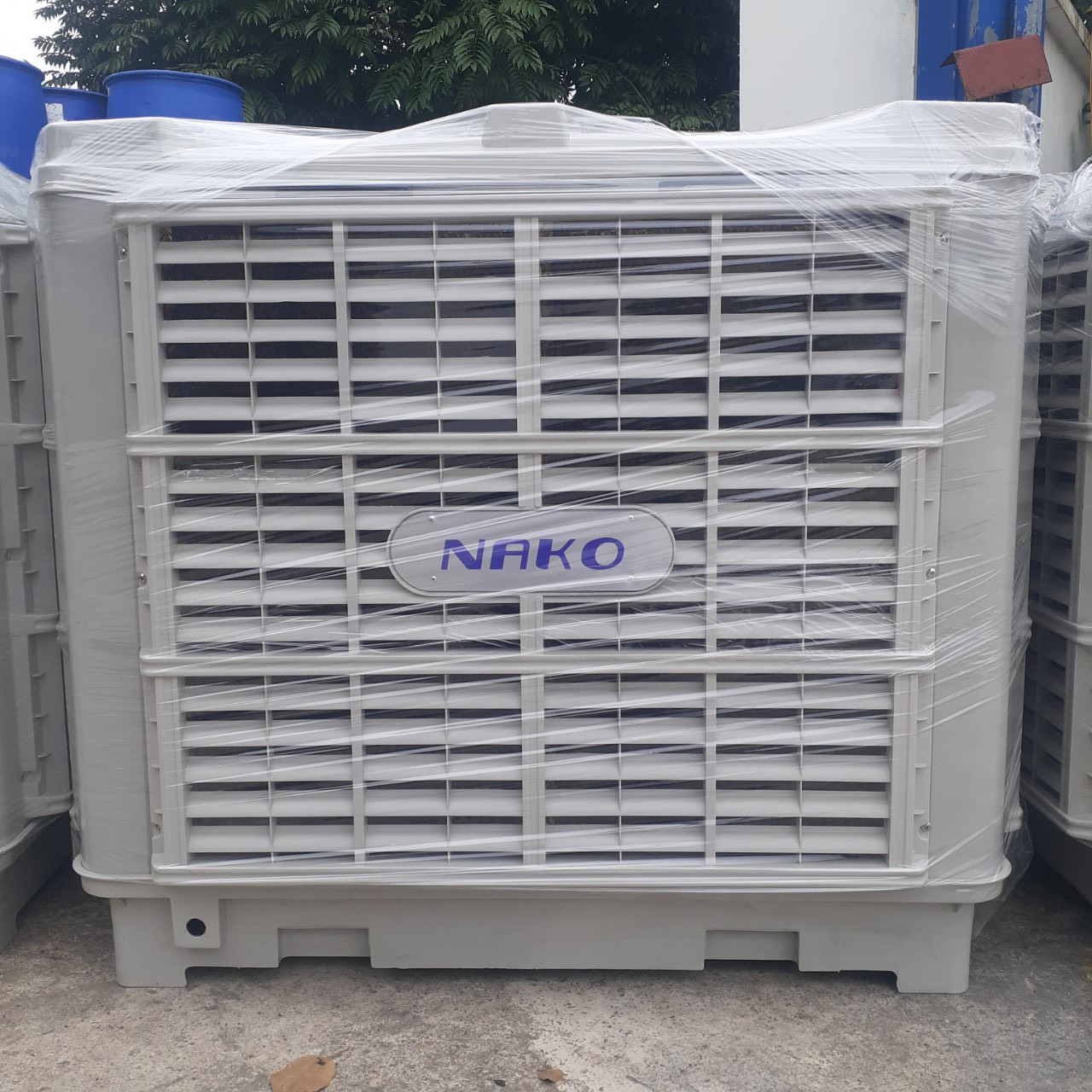 Máy làm mát công nghiệp NAKO Air Cooler 18000 thổi xuống