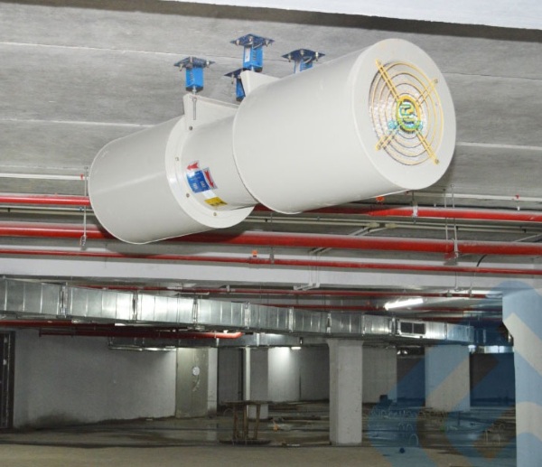Nguyên lý hoạt động của quạt hướng trục dựa trên chuyển động quay của cánh quạt
