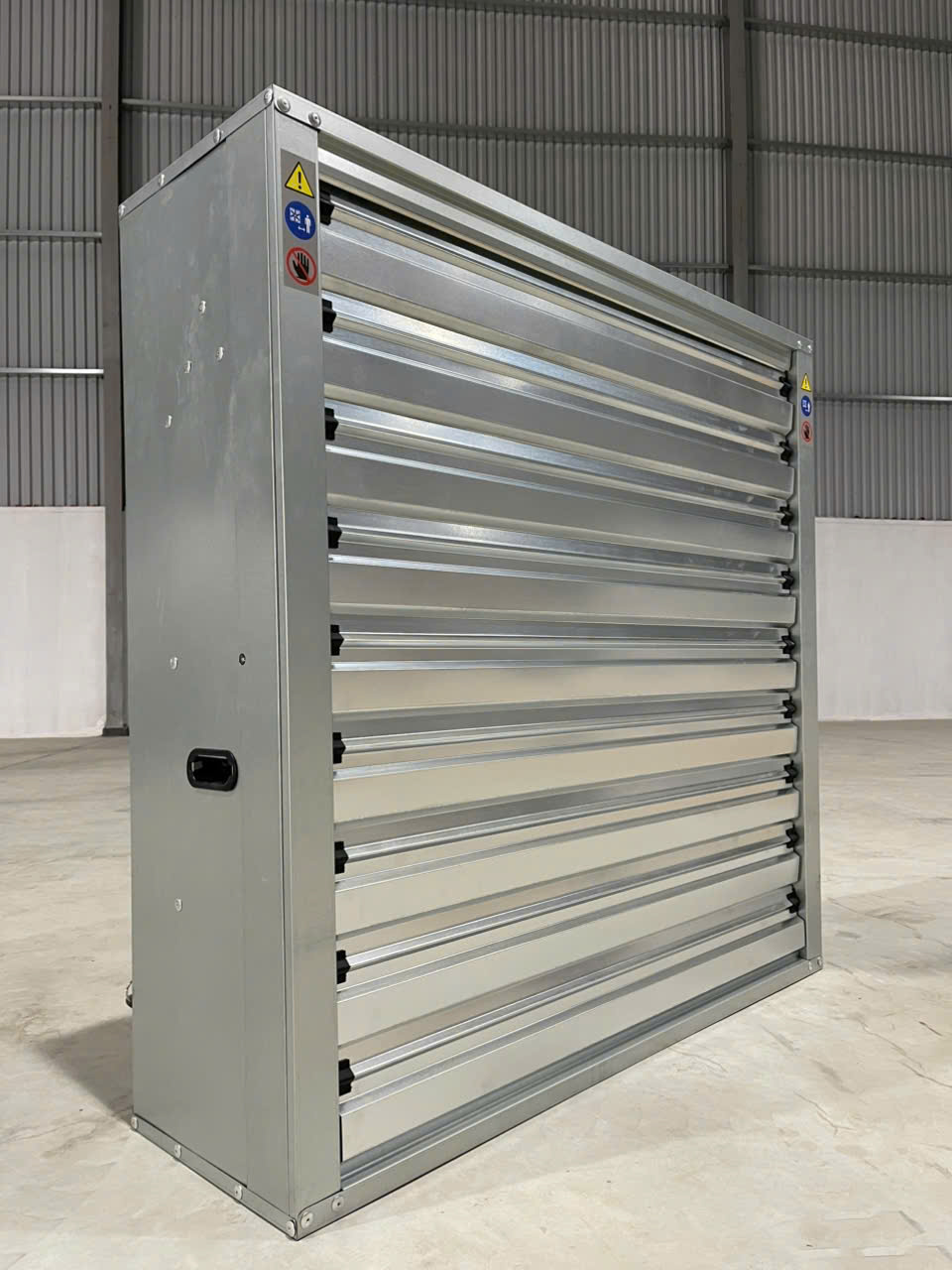 Quạt thông gió vuông động cơ treo dưới - Ảnh 3