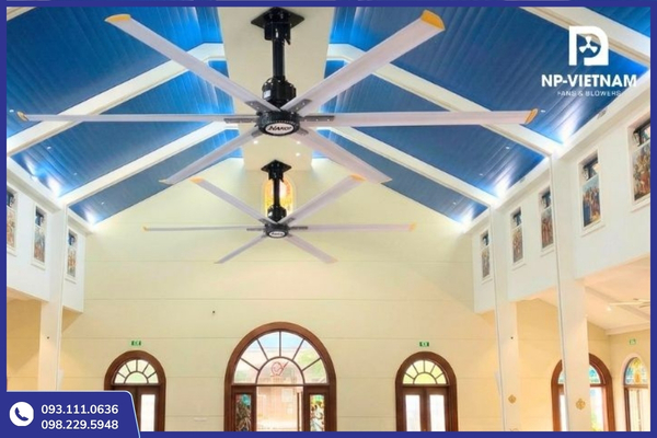 Hệ thống quạt HVLS đáp ứng nhu cầu làm mát cho các khu vực thương mại đông người