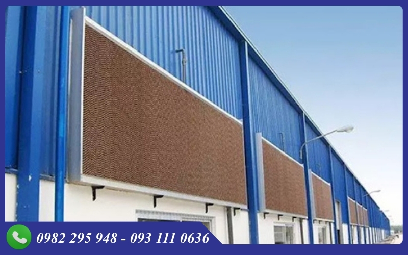Công thức cụ thể là thể tích không khí cần trao đổi trong 1 giờ chia cho vận tốc gió đi qua tấm Cooling pad trong thời gian tương ứng
